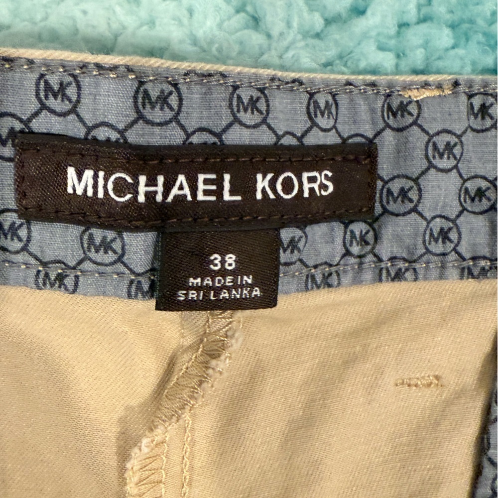 🔥Michael Kors Men's Tan Shorts🔥 - Picture 5 of 7